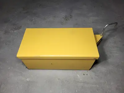 Tool Box 23" x 10" x 10"
