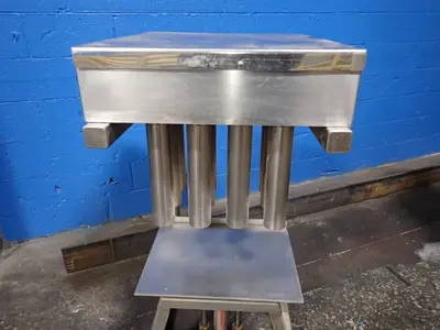 Liquid Filling Machine