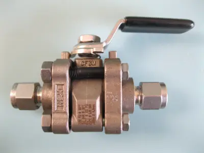 USED Swagelok SS-62TS4