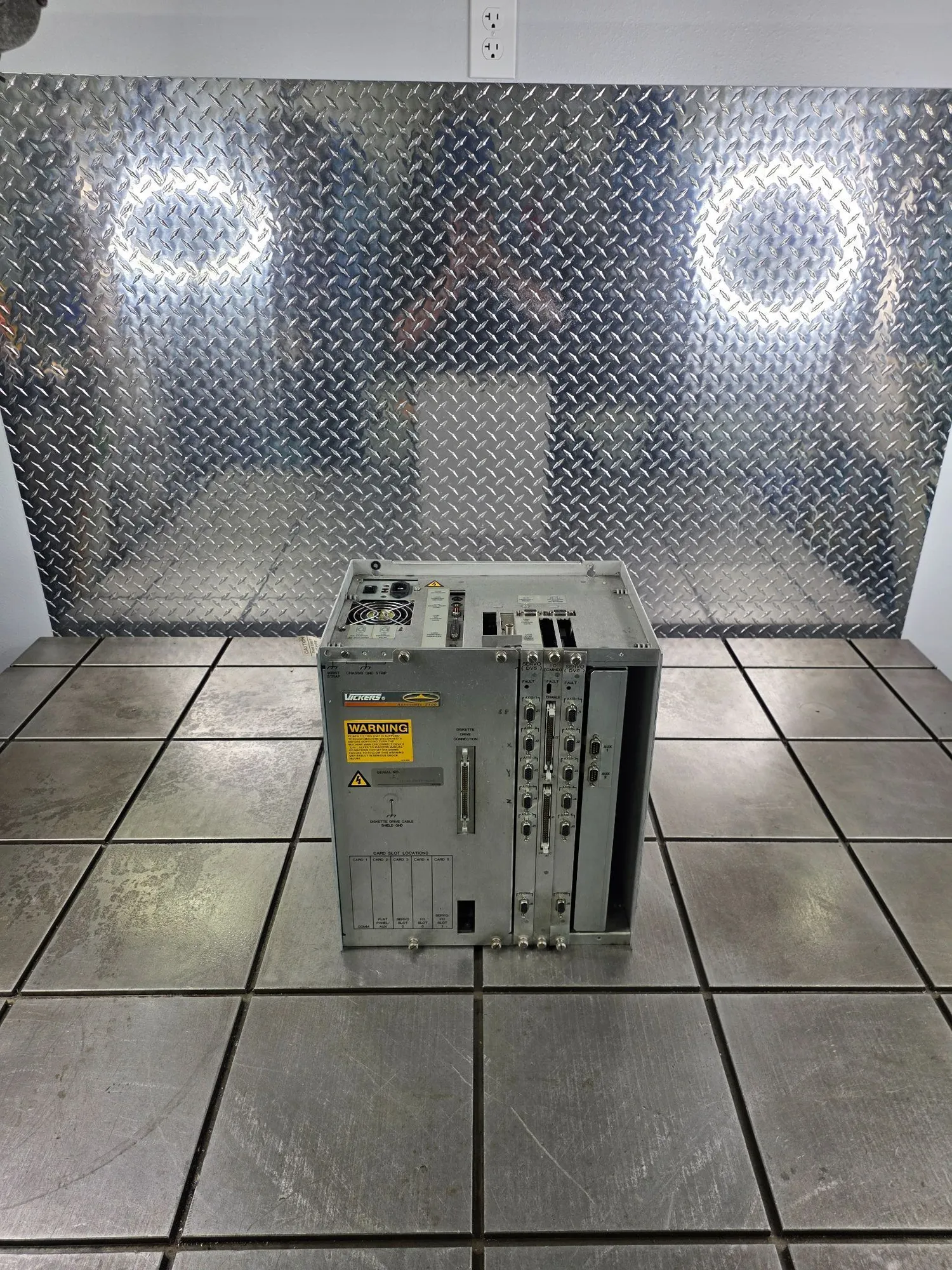 VICKERS ACRAMATIC 2100 CNC CONTROLLER #8390