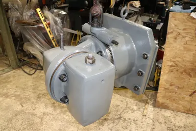 Kearney & Trecker TF20 Universal Vertical Head
