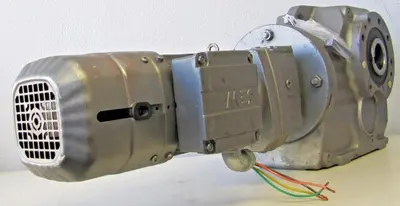 Sew Eurodrive Gear Motor Ratio 428.00 In 1690 rpm Out 3.9 RPM 460V 3 Phase