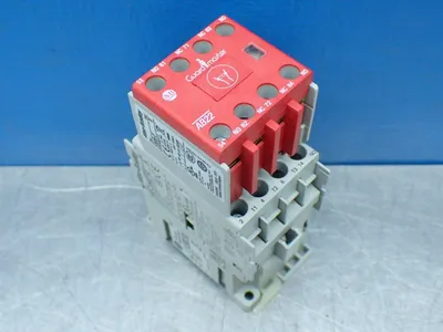 NEW ALLENBRADLEY 100SC09EJ32BC