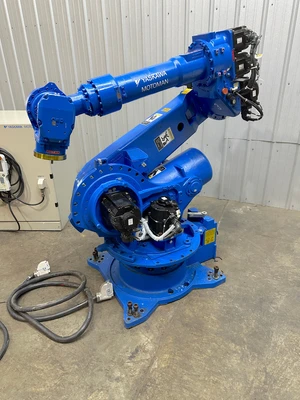 USED YASKAWA ES165D