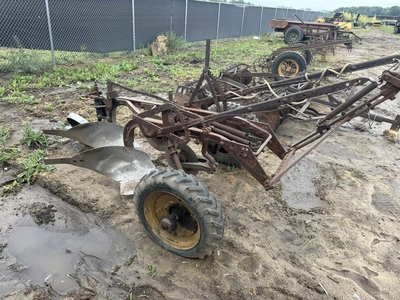 Used _UNKNOWN_ _UNKNOWN_ Moldboard Plows Minnesota US | Miedema Asset Management Group #1444277