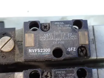 10 Station Manifold With Nvfs2300 Pnuematic Solenoid Valves