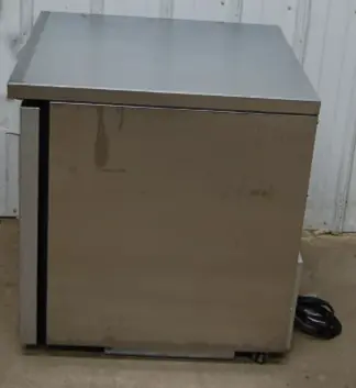 142-1149 True 27 Inch Under Counter 1 Door Cooler