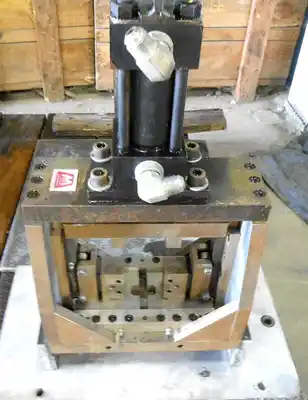 Hydraulic Cut-Off Die Set