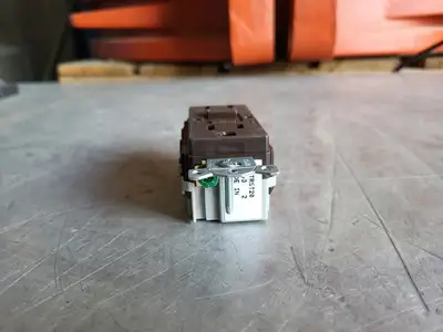 NEW HUBBELL GFTRST20