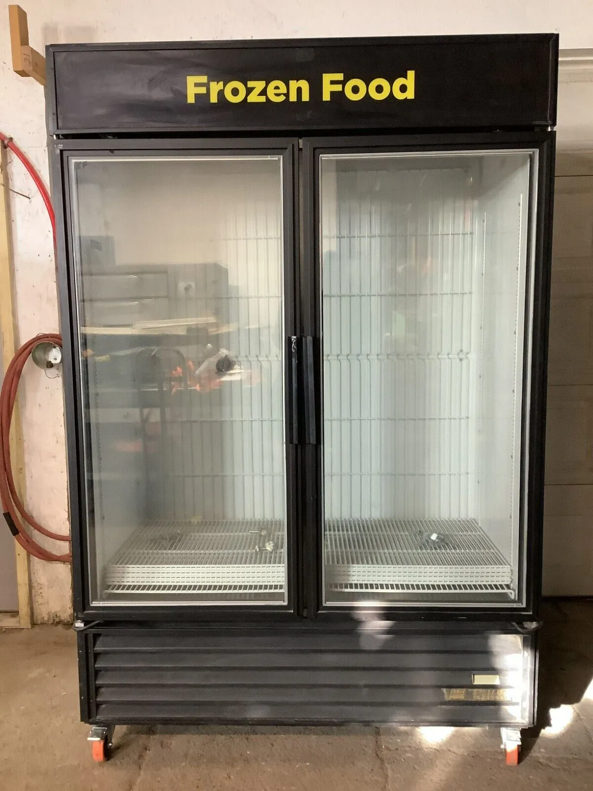 152-0424 True GDM-49F-LD Self Contained 2 Door Freezer