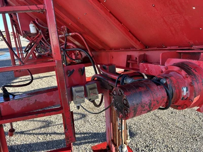 Used _UNKNOWN_ _UNKNOWN_ Seed Tenders Idaho US | Tri-Steel Manufacturing #1557085