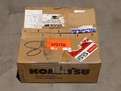 NEW KOMATSU 7818-65-2011