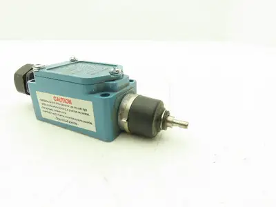Honeywell SZL-WL-K-N Limit Switch Plunger Style 10A 300VAC/ 6A 24VDC