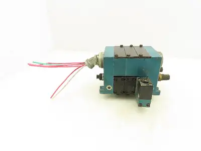 MAC 811C-PM-111DA-142 Pneumatic 3-Station Manifold 5/2 Solenoid Valves 120V