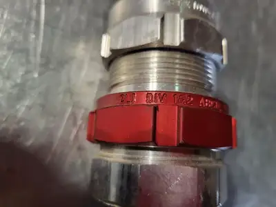 NEW T&B FITTINGS STX100-468