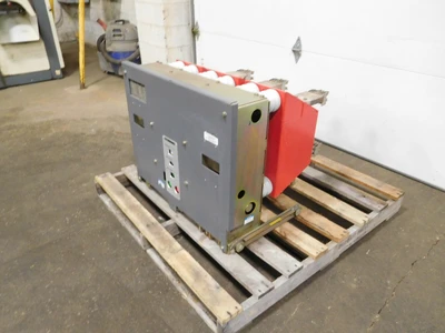 Used WESTINGHOUSE 150 VCP 1000 Circuit Breakers Ohio US | Equipment Recovery Corp. #1330488