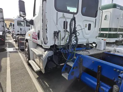 USED 2016 FREIGHTLINER CASCADIA 125