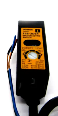 NEW OMRON E3S-2DE4 PHOTOELECTRIC SENSOR E3S2DE4