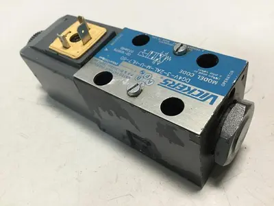 USED VICKERS DG4V-3-2AL-M-U-HL7-60