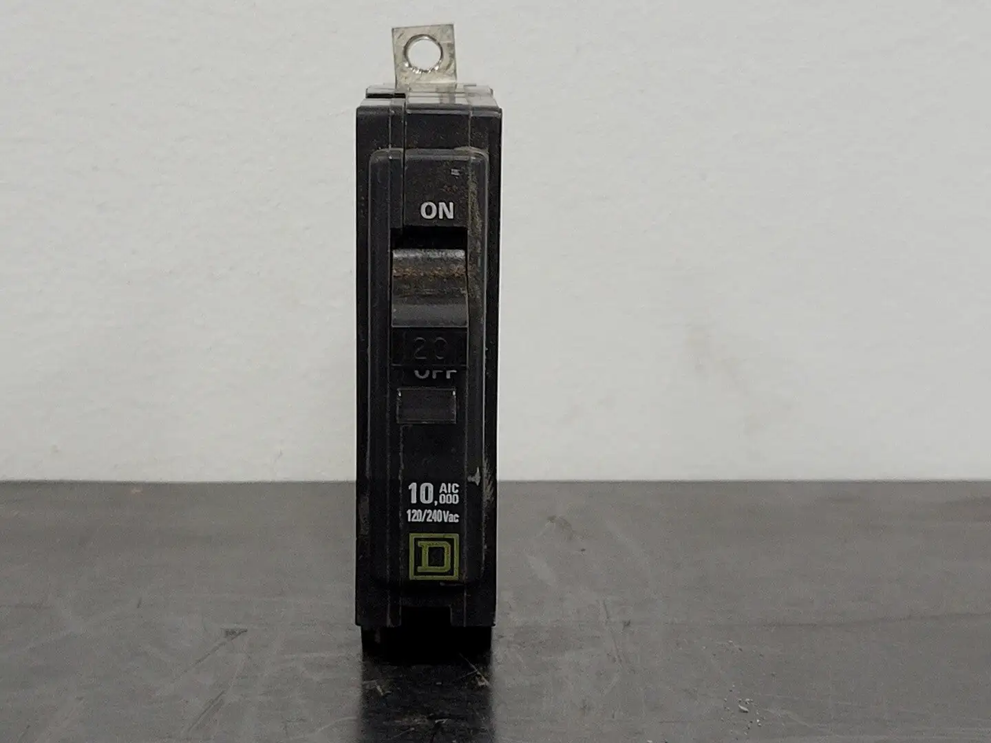 USED SQUARE D QOB120