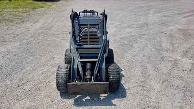 LABOUR SAVER 550 MINI SKID STEER | Platinum Group (3)