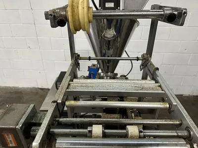 Vertical Form Fill Sachet Machine with Auger Filler
