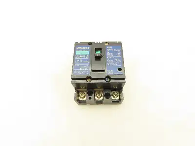 Mitsubishi NF30-CS No Fuse Breaker 20A 500VAC 3 Pole 2.5KA