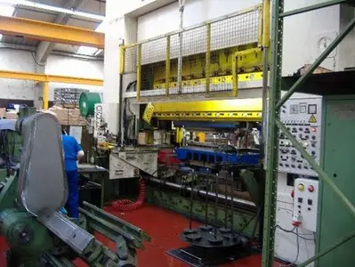 USED BENELLI TRANSFER PRESS 250 TON - 10 STEPS