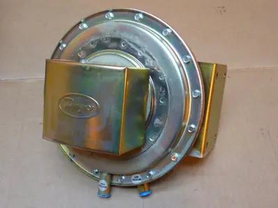 USED DWYER 1638
