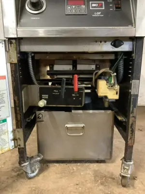 152-0815 BKI LGF-F Natural Gas Pressure Fryer with Filter System