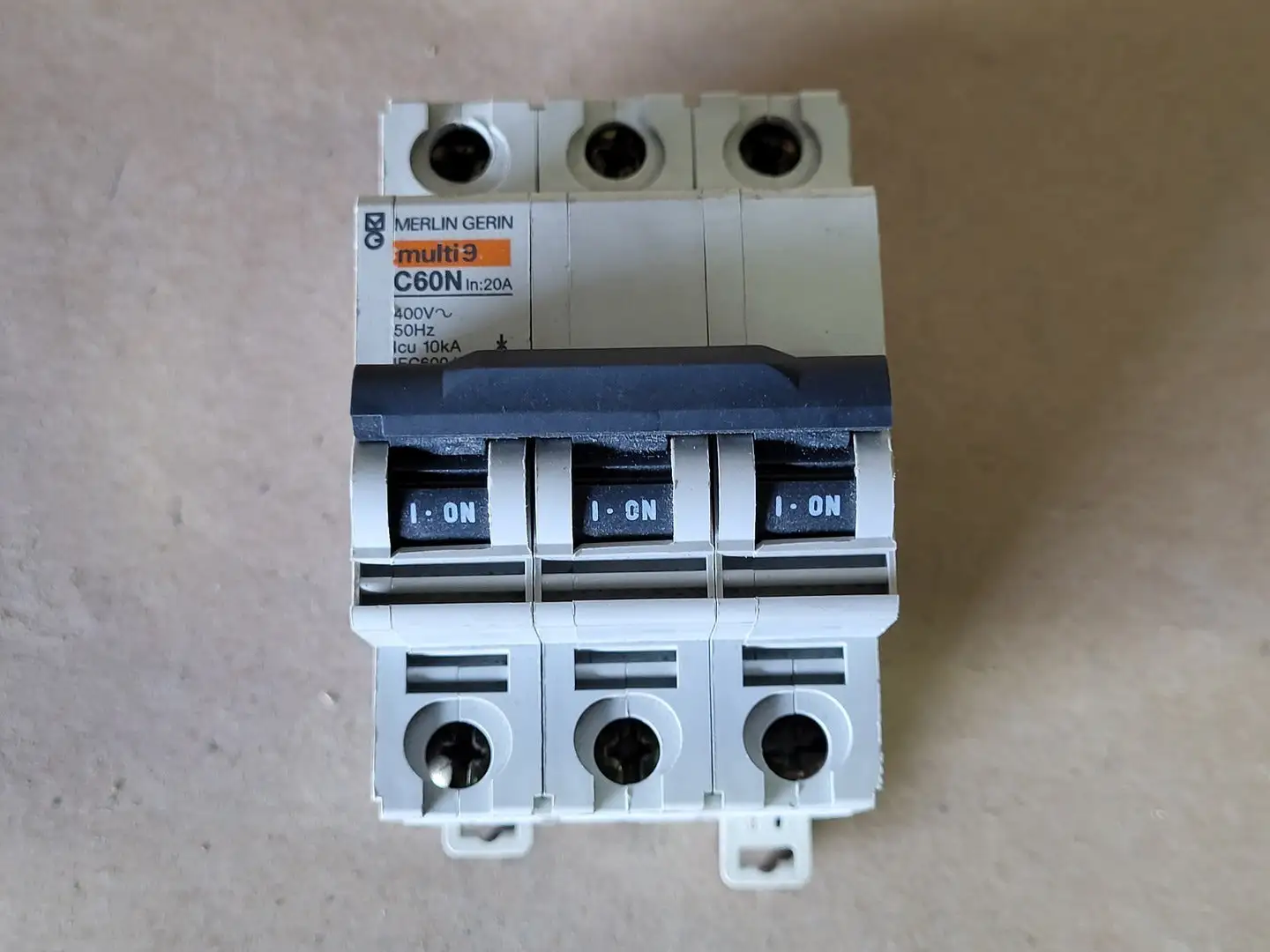 Used MERLIN GERIN C60N Switchgears British Columbia CA | Lenmark #239040