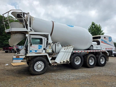 Used 2015 OSHKOSH S2346 Concrete Mixer Trucks Virginia US | Proxy Equipment #1426138