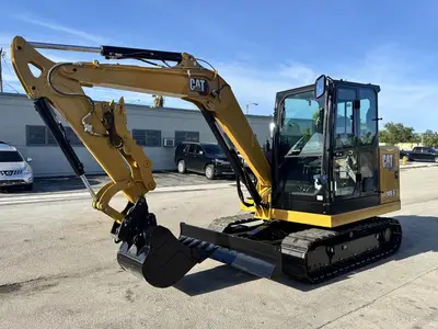 New | in-Stock 2025 CATERPILLAR 305.5E2 CR Crawler Excavators - Mini Florida US | Truck and Van Outlet #1509253