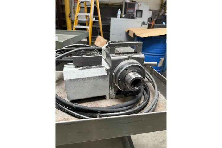 Used _UNKNOWN_ _UNKNOWN_ Dividing Heads California US | KD Auctions #1359397