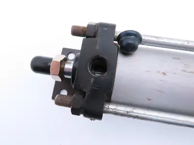 SMC CDA1LN63-200-XC18 Pneumatic Air Cylinder 63mm Bore 200mm Stroke