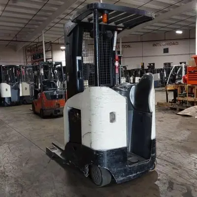 USED 2018 CROWN RR5725-45