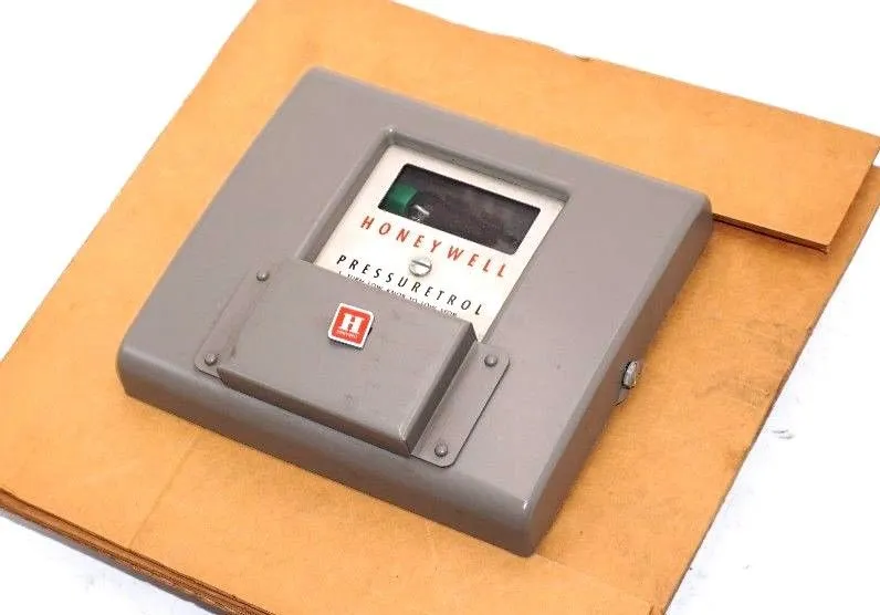 NEW HONEYWELL P428 PRESSURETROL CONTROLLER