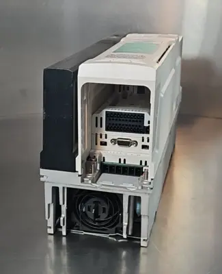 Control Tecniques M701-044-00150A Servo Driver 5.5/10hp H/W V2 (BIN2.4.4)