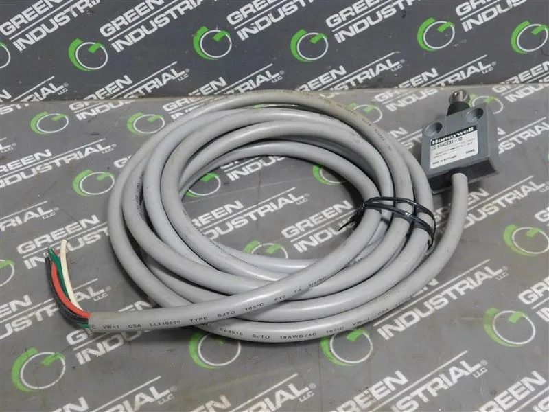 Honeywell 914CE31-12 Snap Switch 5A 250VAC 1/10HP IP66/67 New No Box