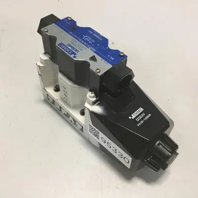 USED VICKERS DG4V52AMP7LH740