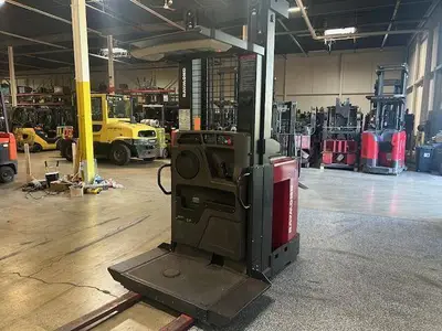 Used 2014 RAYMOND 520OPC30TT Order Pickers Illinois US | Somerset Equipment Sales #1546167
