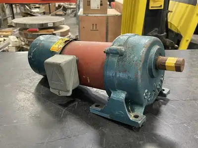 0.7kW, 3Ph, 240/480V, 1700 rpm Induction Motor