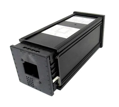 NEW WEST INSTRUMENTS 2073 TEMPERATURE CONTROL
