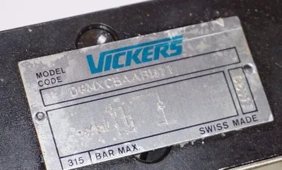 NEW VICKERS DGMXC5AABH11 HYDRAULIC VALVE