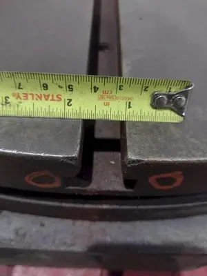 37" ROUND TROYKE T-SLOTTED MANUAL POSITIONING ROTARY TABLE: STOCK #22457