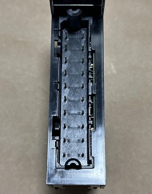 NEW Allen-Bradley 1756-OF4