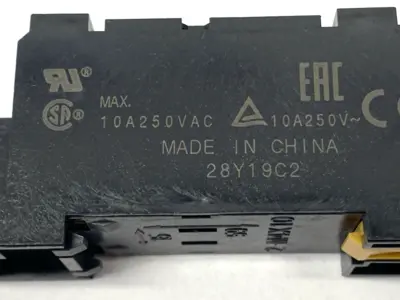 USED OMRON RELAY SOCKET 250VAC 10A