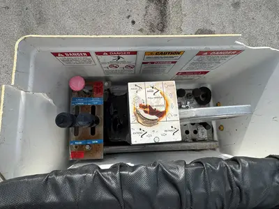 Used 2017 VERSALIFT SST40EIH-02 Bucket (boom) trucks Florida US | Truck and Van Outlet #1509170