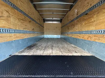 Used 2024 ISUZU NPR HD Box trucks Florida US | Truck and Van Outlet #1509131