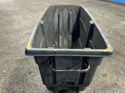 Used RUBBERMAID _UNKNOWN_ Material Handling (misc) Ohio US | HGR 24 #1556764